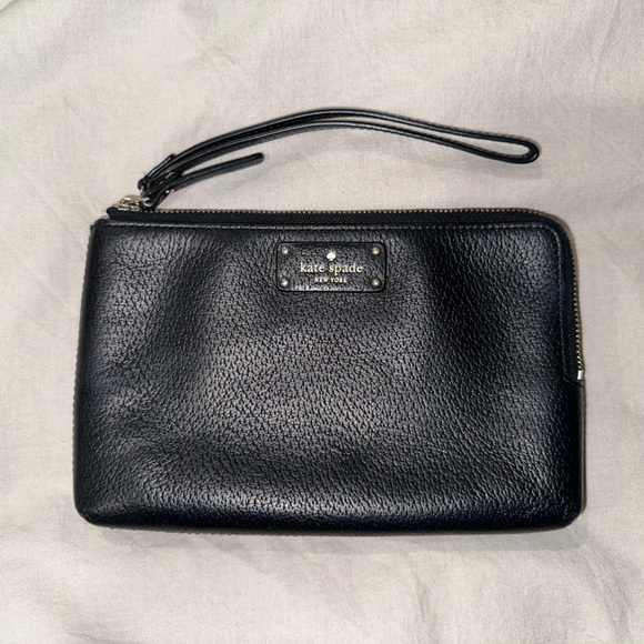 Kate Spade Wristlet - Picture 1 of 1